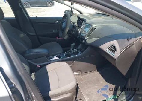 2018 Chevrolet Cruze Lt Auto z USA, uszkodzony, nr VIN 1G1BE5SM4J7248048